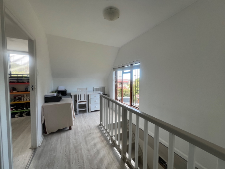 3 Bedroom Property for Sale in Denneoord Western Cape